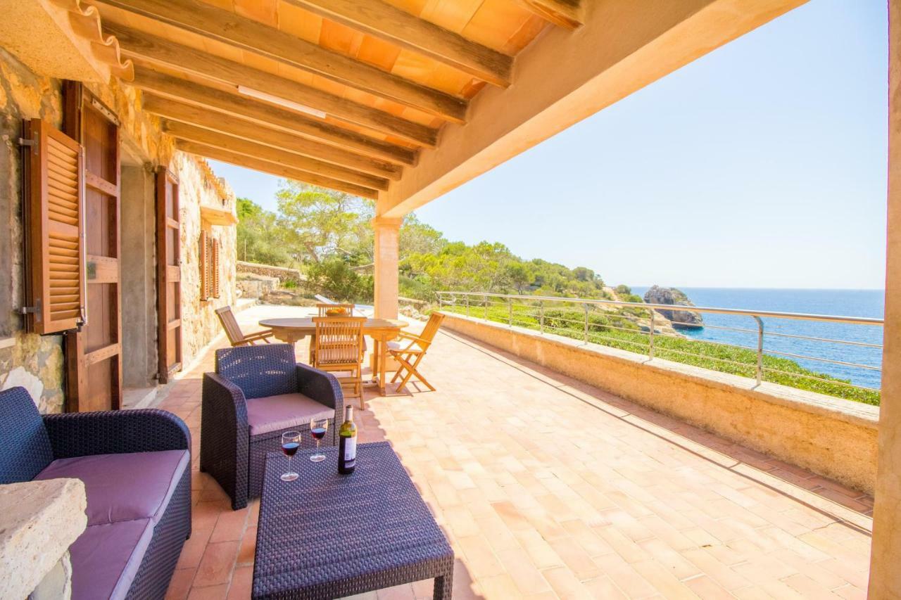 Beautiful Private Villa On The Sea 산타니 외부 사진
